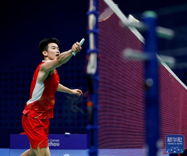 乎正在走出 乎正在走出